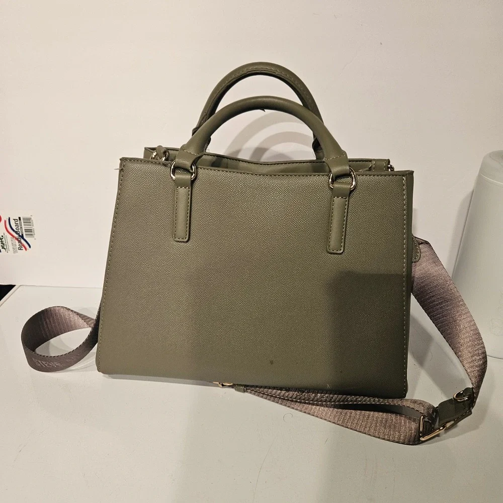Steve Madden Satchel Bag‎ Olive Green Pebbled Crossbody with Card Case